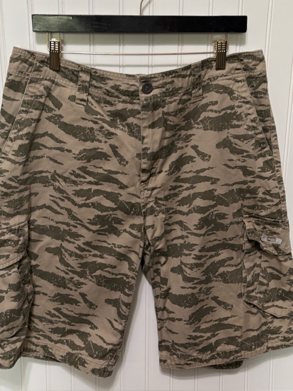 OAKLEY Vintage Tiger Camo Software Tactical Cotton Cargo Shorts Mens Size 36